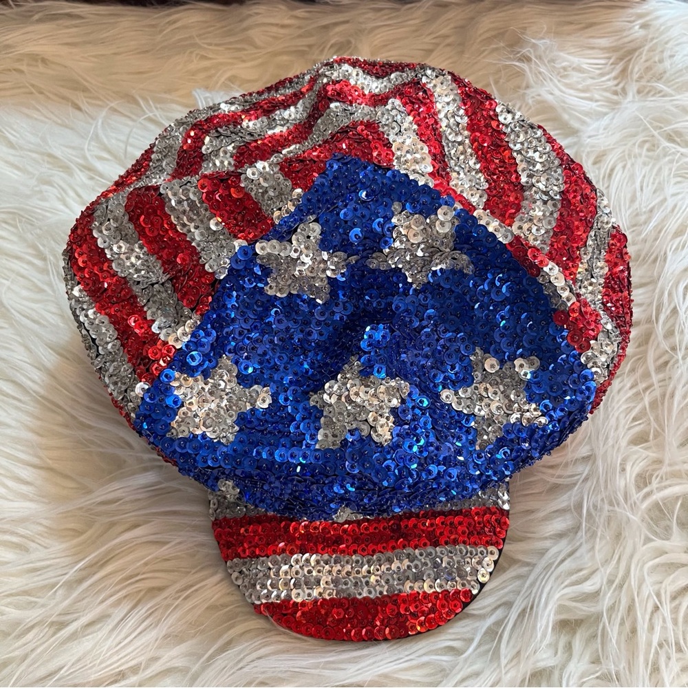 Vintage U.S.A. newsboy style cap 
one size 
Elastic back of hat